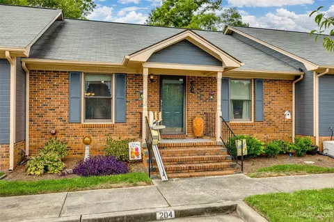 204 Pointe Cir, Rock Hill, SC 29732