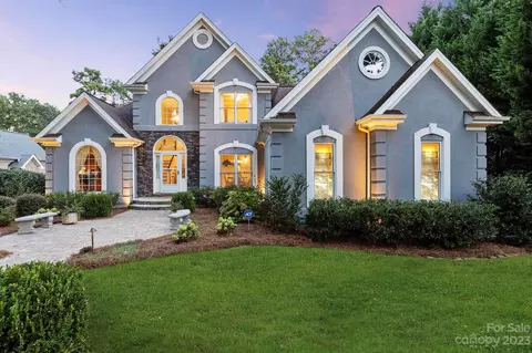 8056 St Andrews Ln, Stanley, NC 28164