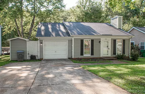 3512 Braewick Pl, Charlotte, NC 28227