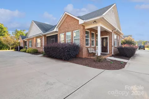 8624 Sonata Ct, Denver, NC 28037