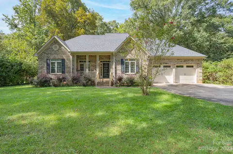 739 Ragin Ln, Rock Hill, SC 29732