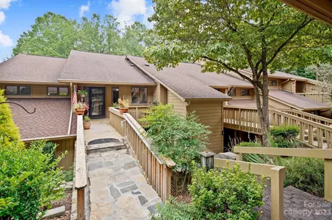 104 Live Oak 1042 Ln #104/2, Hendersonville, NC 28791