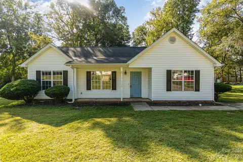 1312 Solitaire Ct, Monroe, NC 28112