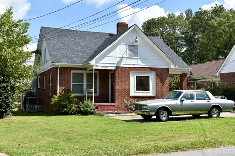 708 N Washington St, Shelby, NC 28150