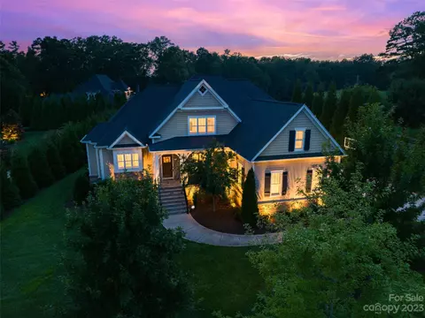 16837 Reinsch Dr, Davidson, NC 28036
