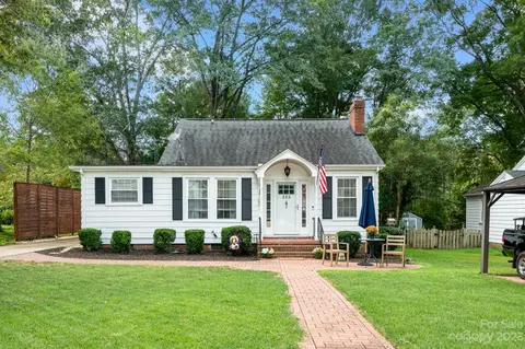 505 Gaston Ave, Belmont, NC 28012