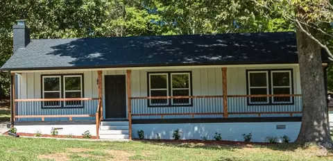 4315 Freeport Dr, Gastonia, NC 28052
