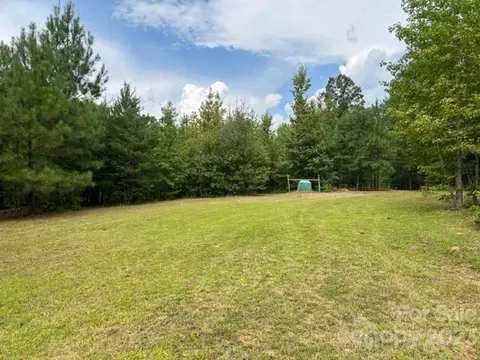144 G T Cir, Forest City, NC 28043