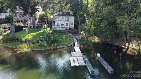 27055 Catamaran Dr, Tega Cay, SC 29708