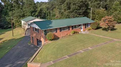 466 Ned Mcgimsey Rd, Nebo, NC 28761