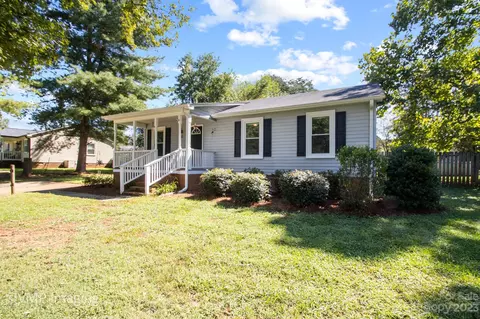 313 Cedar Dr, Salisbury, NC 28147 photo 5