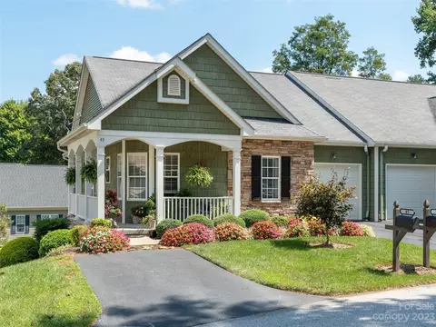 45 Old Pasture Way, Hendersonville, NC 28739