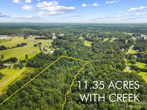 127 North Center Street, Hickory, NC 28602
