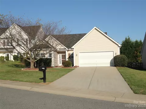 433 Clearwater Dr, Concord, NC 28027