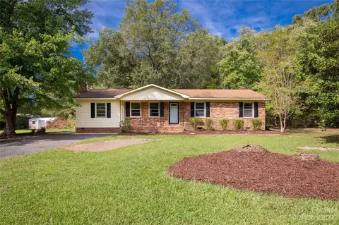 2826 Robert Allen Rd, Lancaster, SC 29720