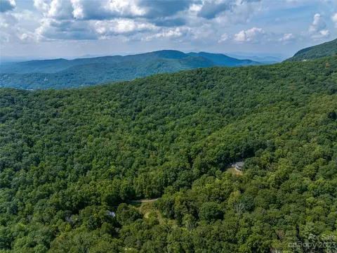 99999 Ballard Creek Rd, Fairview, NC 28730