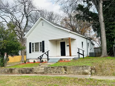 307 French St, Lancaster, SC 29720