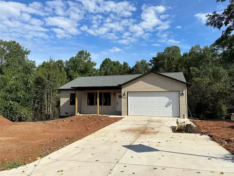 544 30th Nw Ave, Hickory, NC 28601