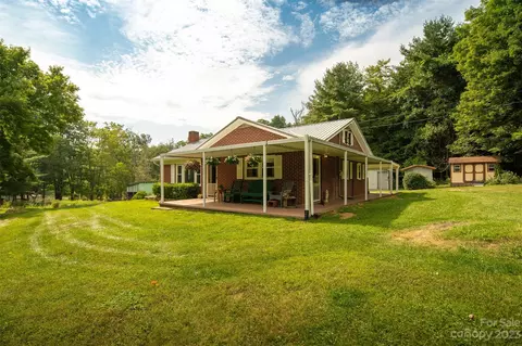 1472 E Mill Creek Rd, Todd, NC 28684