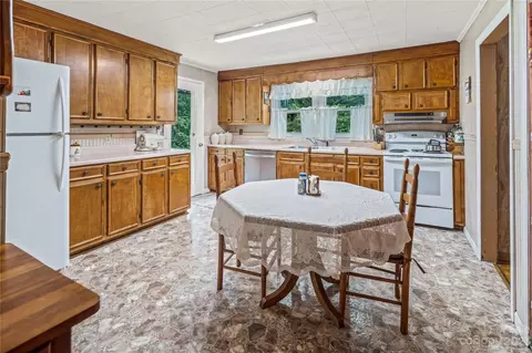 1472 E Mill Creek Rd, Todd, NC 28684 photo 13