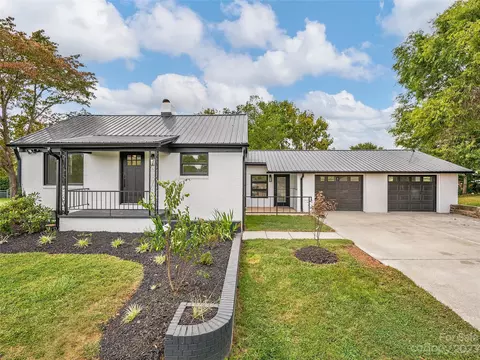 209 Elizabeth St, Canton, NC 28716