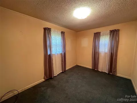 1227 Winston St, Conover, NC 28613 photo 5