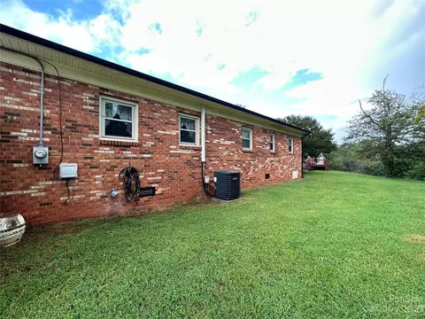 1227 Winston St, Conover, NC 28613 photo 18
