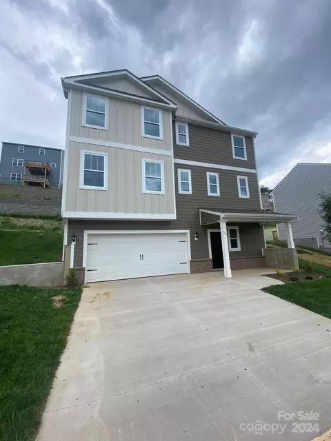 163 Marathon Ln, Candler, NC 28715