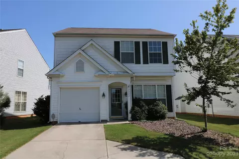 3322 Elizabeth Glen Dr, Charlotte, NC 28270