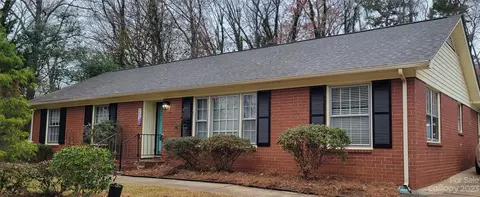 1042 Pinafore Dr, Charlotte, NC 28212