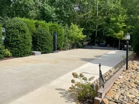 127 Cornell Cir, Lake Lure, NC 28746