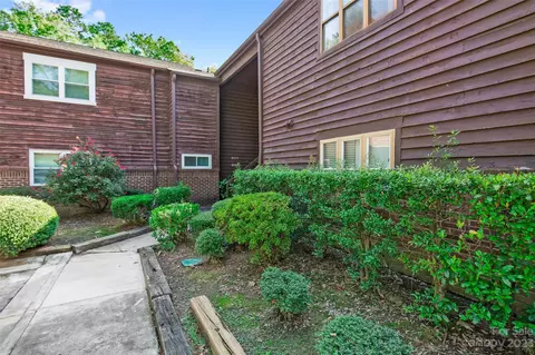 8023 Cedar Glen Dr, Charlotte, NC 28212