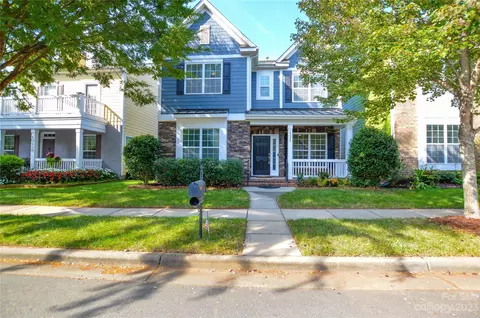 10422 Royal Winchester Dr, Charlotte, NC 28277