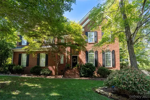 7102 Weddington Brook Dr, Matthews, NC 28104