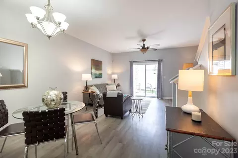 3126 Golden Dale Ln, Charlotte, NC 28262