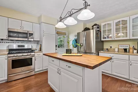 42 Bear Trl, Fairview, NC 28730 photo 8