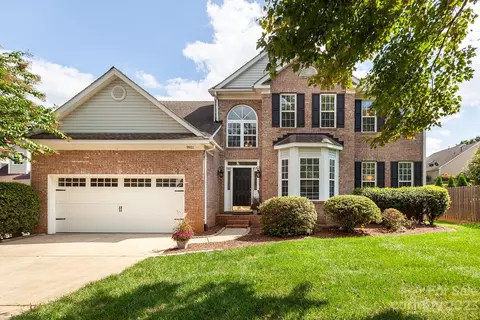 9921 Eden Hall Ct, Charlotte, NC 28277