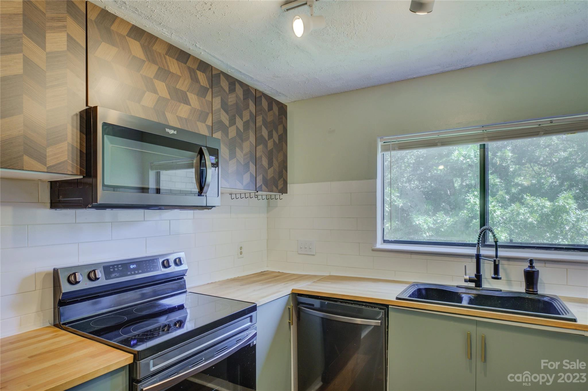 4831 Spring Lake D Dr Unit D  