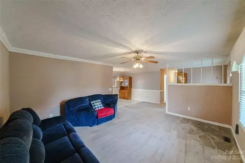 3 Daniel Cir, Granite Falls, NC 28630 photo 4
