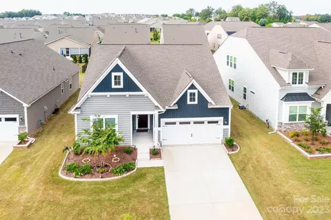 14128 Southbridge Forest Dr, Charlotte, NC 28273