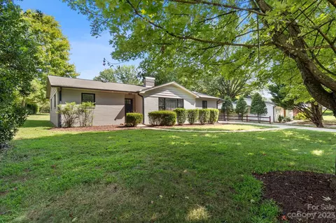 2186 5th Ne St NE, Hickory, NC 28601