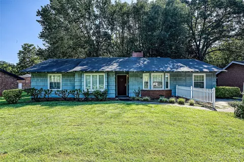814 Sugar Creek Rd, Charlotte, NC 28213