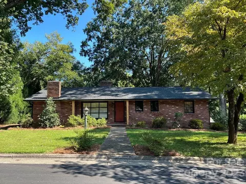 304 Church St, Troutman, NC 28166