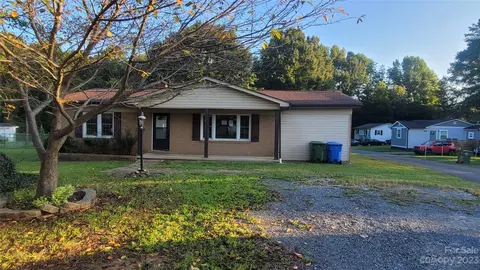 533 Rhyne Cir, Gastonia, NC 28054