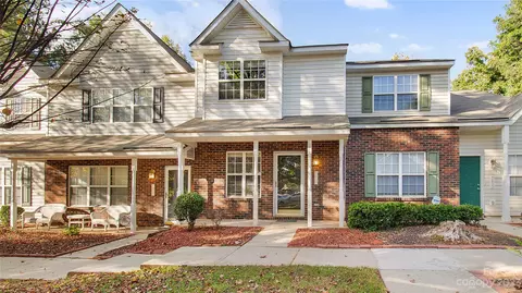 7653 Petrea Ln, Charlotte, NC 28227