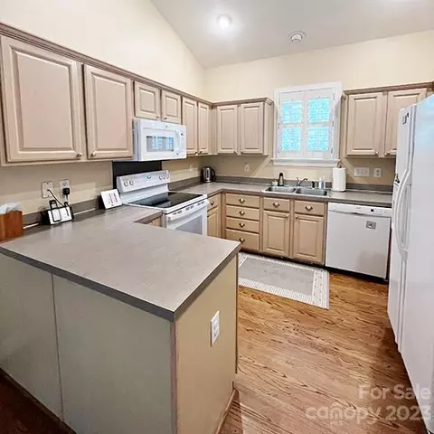 231 Ashby Dr, Davidson, NC 28036 photo 12