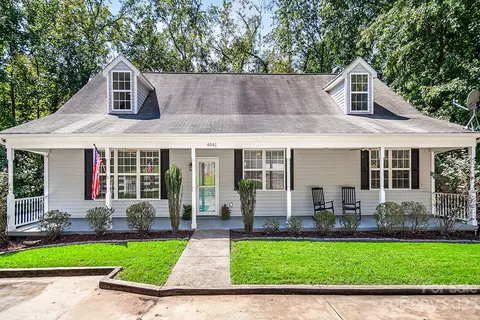 4041 Windward Dr, Tega Cay, SC 29708