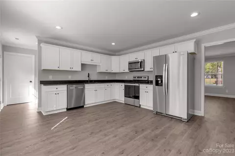 323 East St, Heath Springs, SC 29058