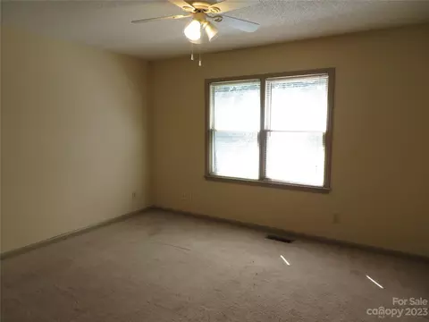 102 Brandywine Ne E3 Dr NE #E3, Conover, NC 28613 photo 9