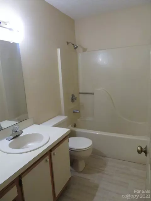 102 Brandywine Ne E3 Dr NE #E3, Conover, NC 28613 photo 10